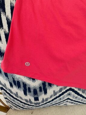 Lululemon T-shirt watermelon pink 4